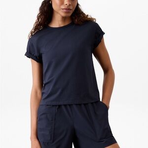 Athleta Navy Wayfind High Rise 5”